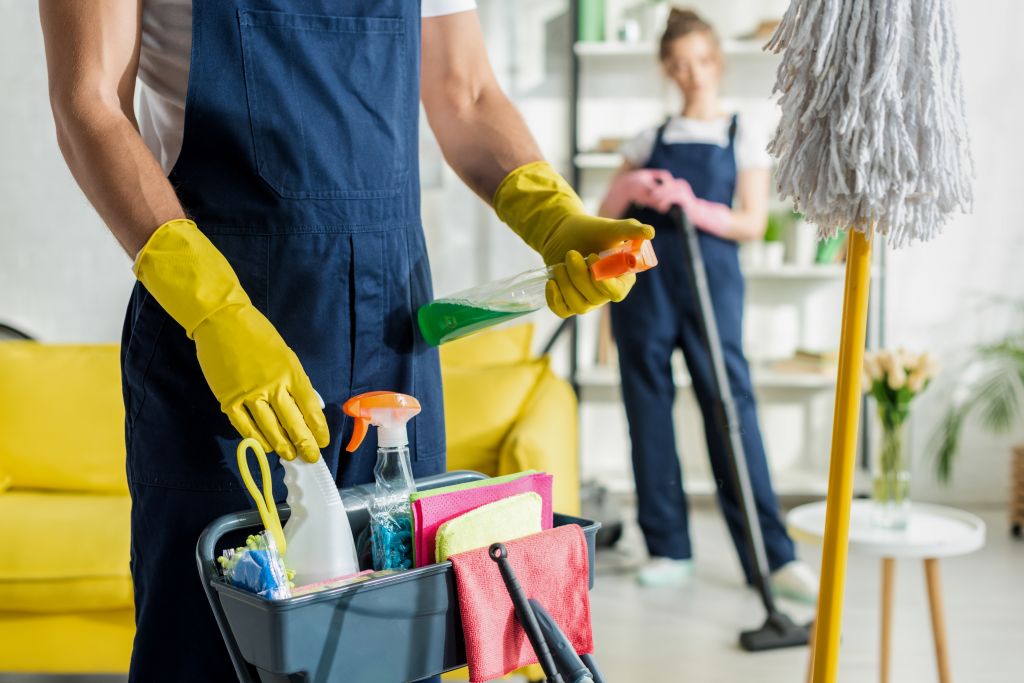London cleaners ready to clear black mould and stop condensation on windows