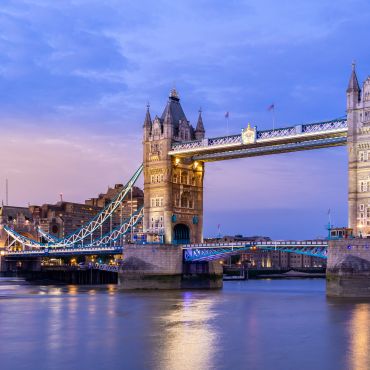 London House Cleaning: A Useful Guide to Selecting the Best Cleaner (and Maintaining a Spotless Home)